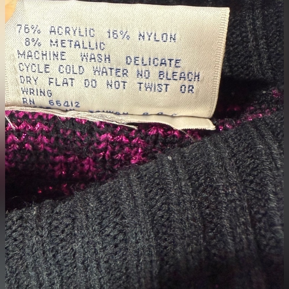 Midnight Blues vintage women’s magenta & black shimmer Aztec checkered sweater L - Picture 3 of 7